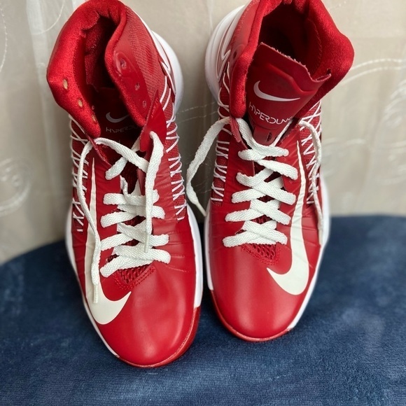 Nike 2012 Hyperdunk Red/White Basketball Shoes, Eur39 - Picture 13 of 13